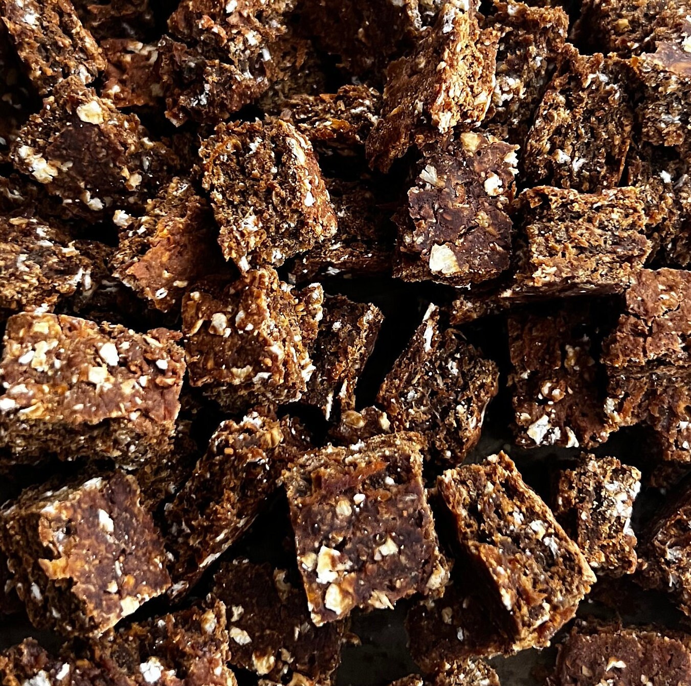 Oats & Bits Personalised Elf Bag with Treats